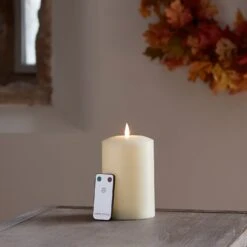 Petite Bougie Cierge à LED TruGlow® De 15 Cm Avec Télécommande -Light4fun Boutique CA19020RC petite bougie cierge a led truglow de 15 cm avec telecommande 1