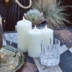 3 Bougies D'Extérieur à LED TruGlow® Avec Télécommande 31 3 Bougies D'Extérieur à LED TruGlow® Avec Télécommande -Light4fun Boutique CA20004 lot 3 bougies exterieure led truglow jardin p3