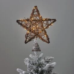 Lot De Décorations De Noël Lumineuses En Rotin 7 Lot De Décorations De Noël Lumineuses En Rotin -Light4fun Boutique L4F25018 cimier de sapin etoile en rotin a micro led 1 1