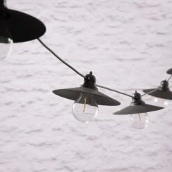 Guirlande Guinguette Solaire à 6 Ampoules Avec Abat-Jour Au Style Industriel 9 Guirlande Guinguette Solaire à 6 Ampoules Avec Abat-Jour Au Style Industriel -Light4fun Boutique SL25010 guirlande guinguette solaire a ampoules avec abat jour au style industriel 5