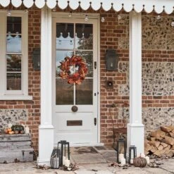 Couronne Automnale Pré-éclairée De 50 Cm à Baies Et Pommes De Pin 6 Couronne Automnale Pré-éclairée De 50 Cm à Baies Et Pommes De Pin -Light4fun Boutique WR21013 couronne automnale de 50cm a baies et pommes de pin 1f90ba5d 2fd0 4cfb a4fe f5c48fce466e